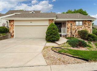 414 NE Point Dr, Lees Summit, MO 64064