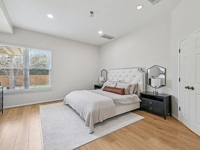 18712 Deep Water Dr — Photo 11