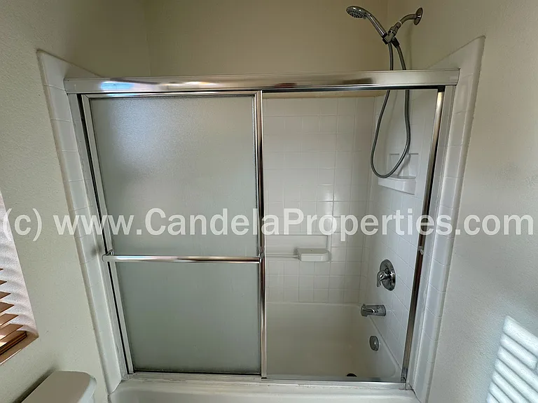 8008 Firecracker Trl — Photo 45