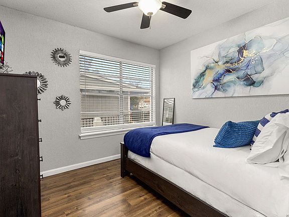 5th image of 607 REDCLIFF DR
