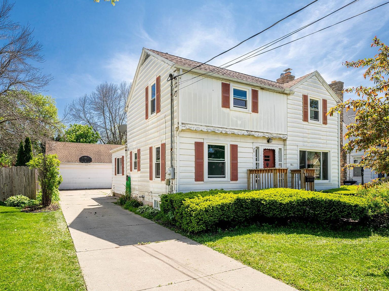 701 E New York Ave, Oshkosh, WI 54901 Zillow