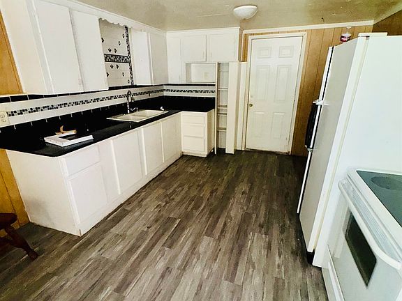 4th image of 1008 W Avenue B