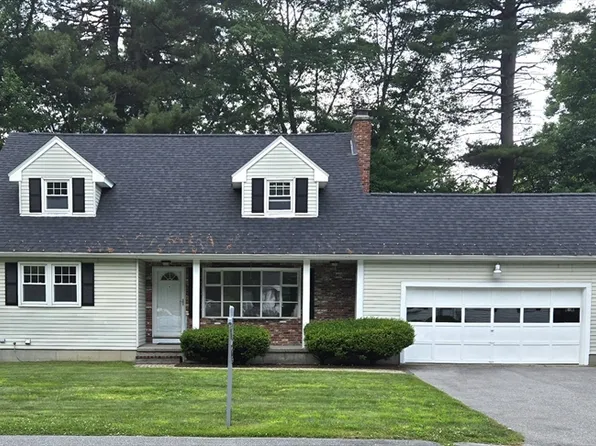 28 Richardson Rd, Hudson, MA 01749