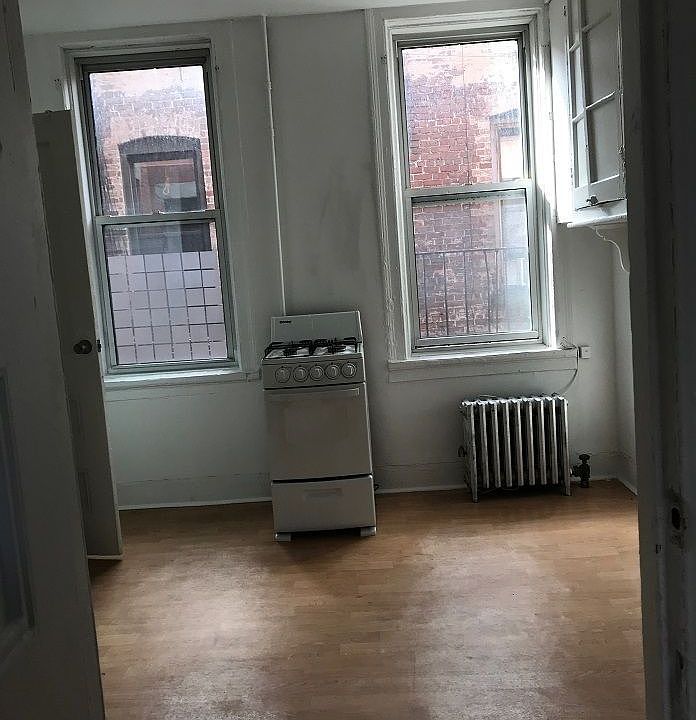 1st image of 119 Elizabeth St APT 22