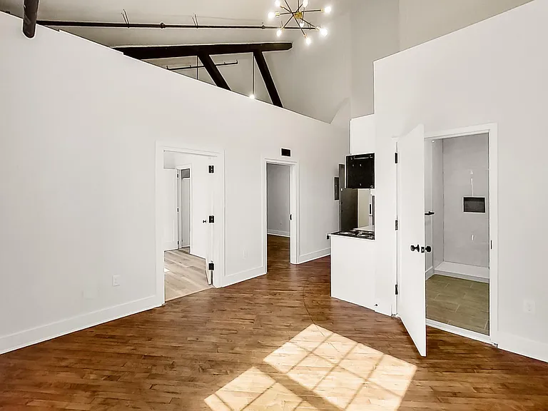 Fleetwood Lofts — Photo 26