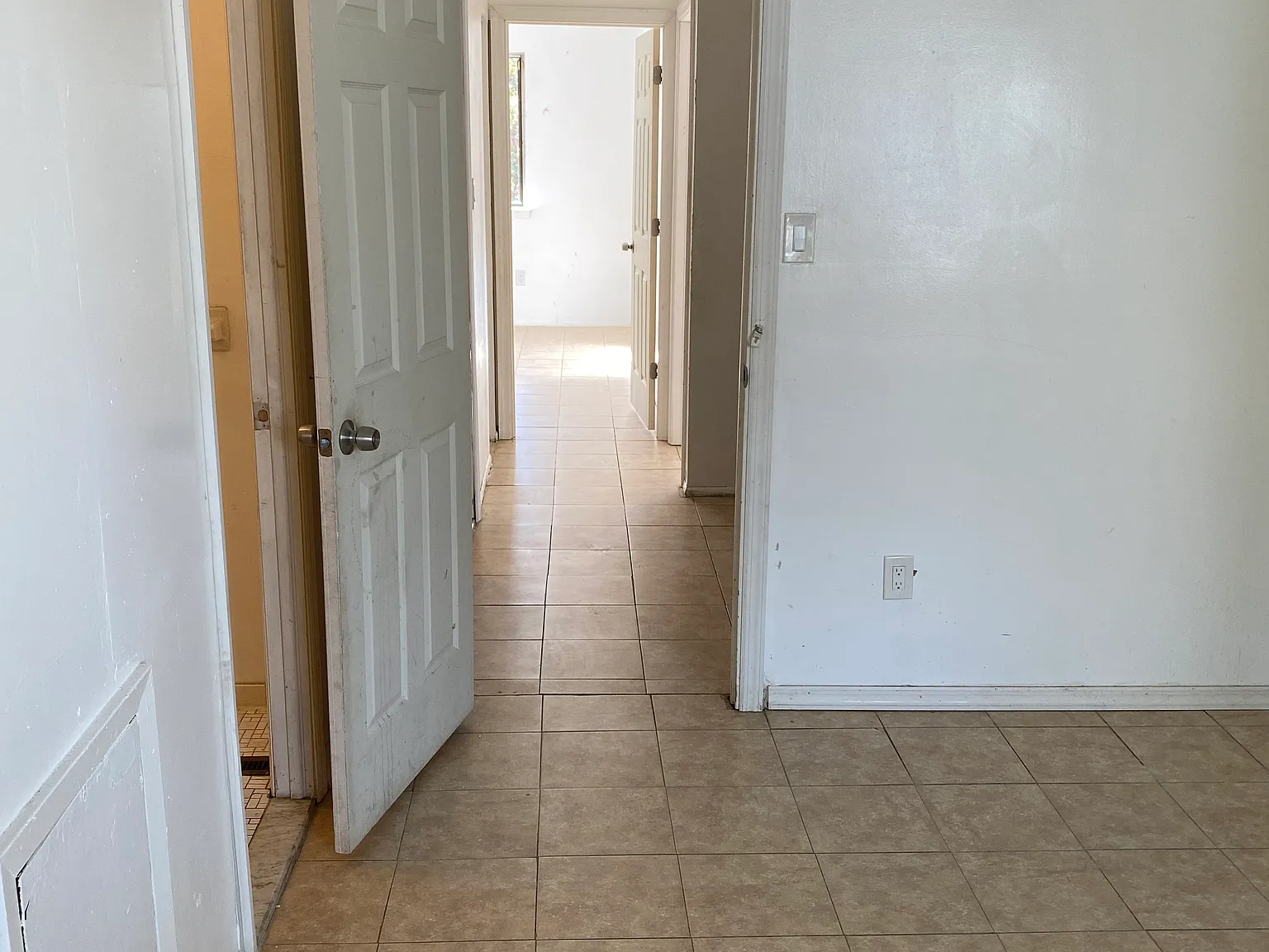 3 bed, 2.5 bath, 1628 sqft, $2,699 — Photo 4