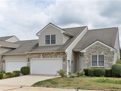 209 Stonebridge Ct, Mayfield Hts, OH, 44143