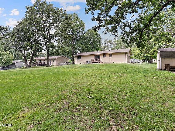 5th image of 115 Burgess Rd