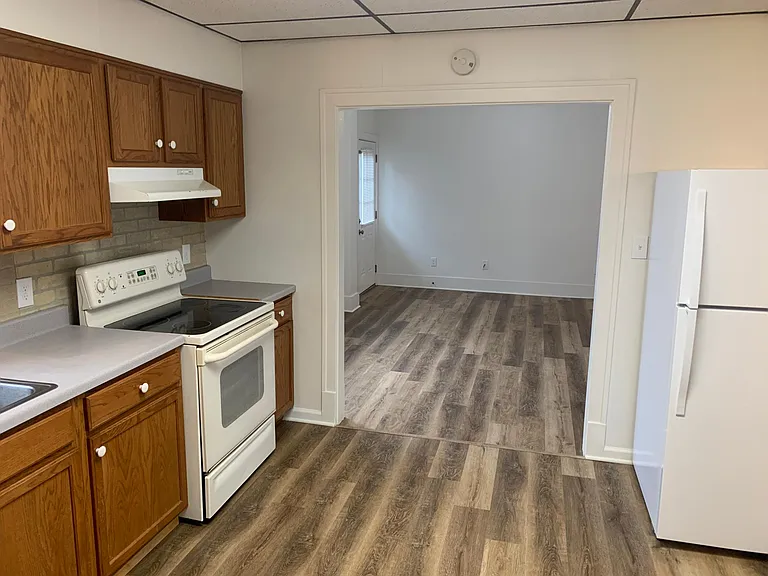 621 S Railroad St #2 — Photo 7