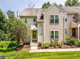 400 Derry Dr #400, Aston, PA 19014