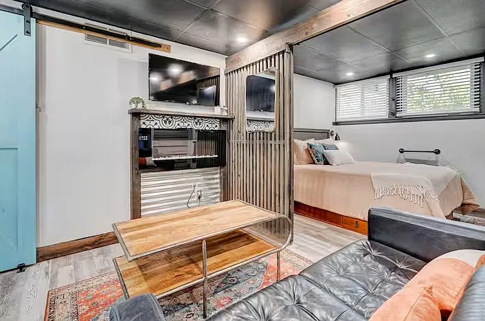 Studio, $1,495 — Photo 2