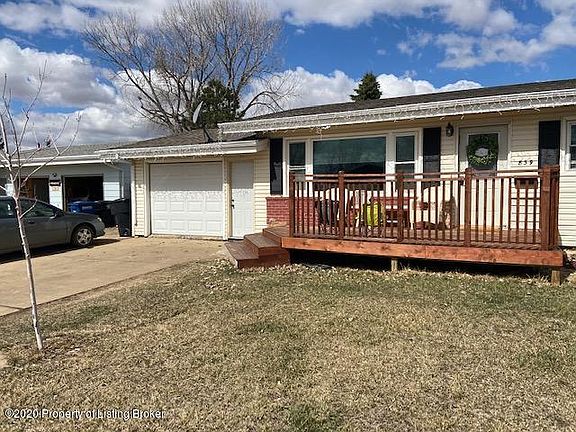 839 Cherry Ave Dickinson Nd 58601 Mls 20 446 Zillow