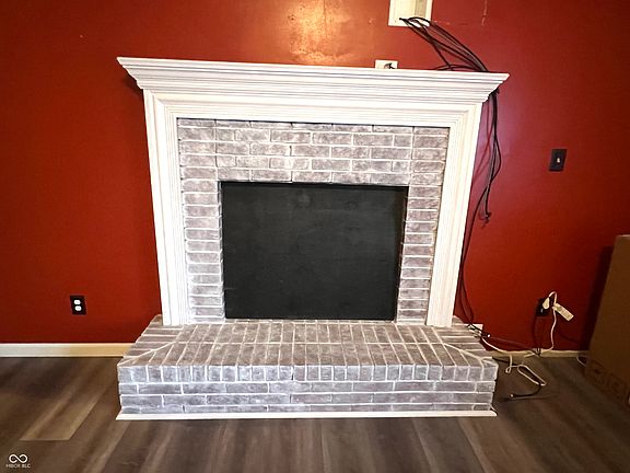 4th image of 633 Delray Dr