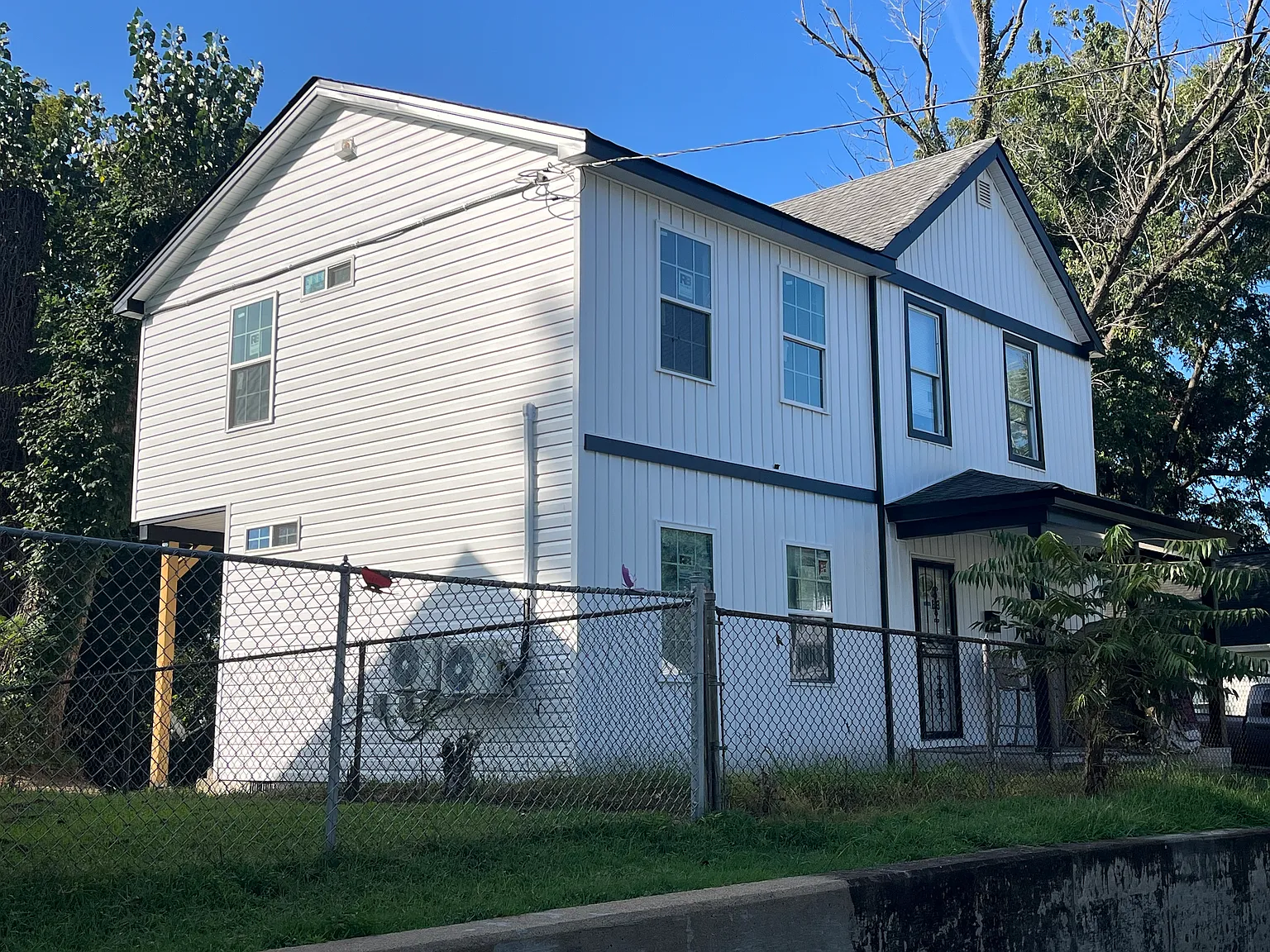 1 bed, 755 sqft, $1,200 — Photo 4