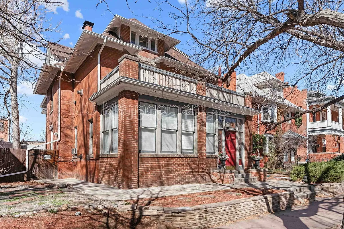Building Photo - 1223 N Lafayette St #7