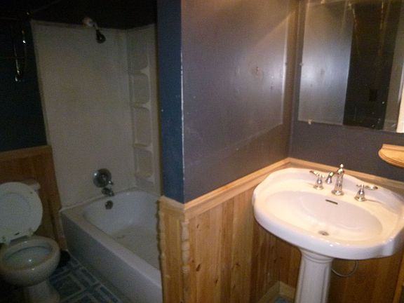 3rd image of 2234 Washington Ave
