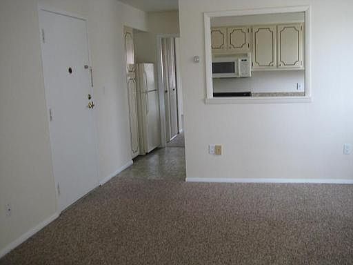 2nd image of 508 Woodridge St NE APT 20