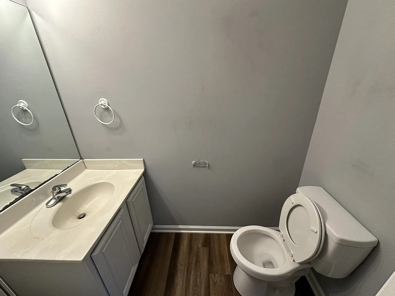 2 bed, 1.5 bath, 900 sqft, $900 — Photo 4