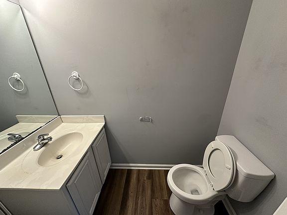 4th image of 101 Millarn Ct #101