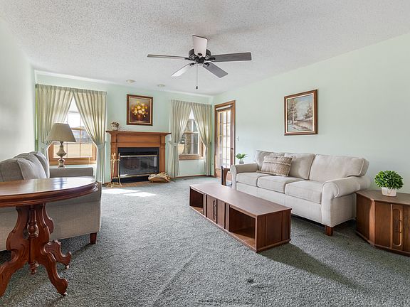 5th image of 612 Catherine Ct #612