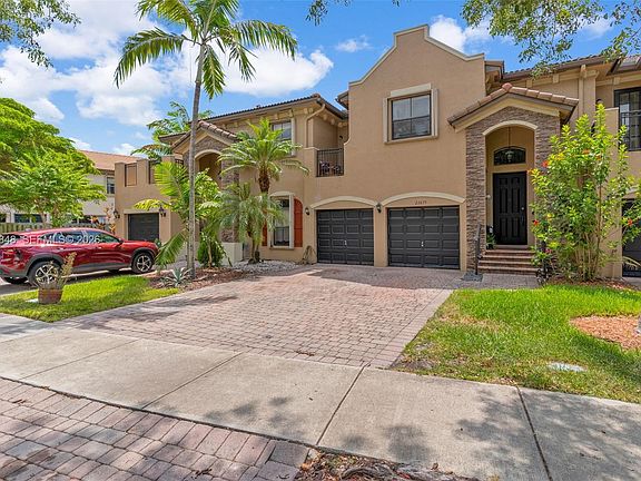 4th image of 23675 SW 114th Ct