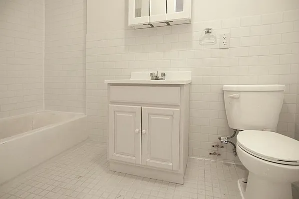 Rented by Coda Real Estate NYC | media 4