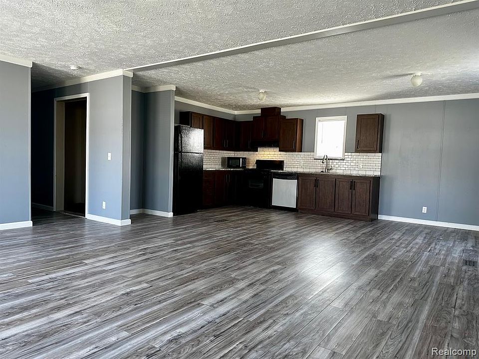 1928 Evergreen Ln, Ypsilanti, MI 48198 MLS 20230027097 Zillow