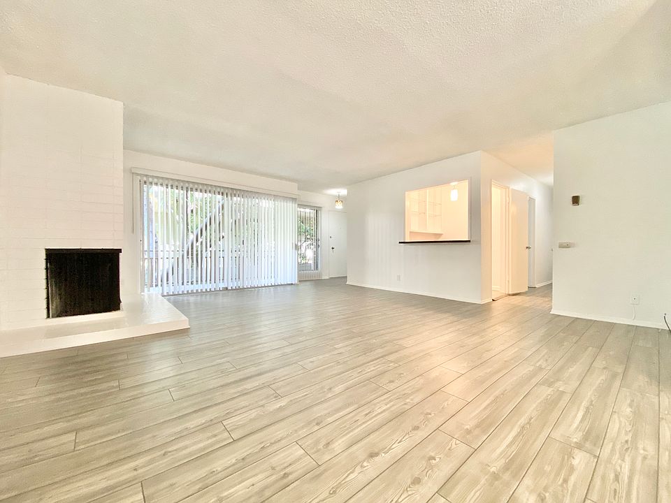 1st image of 11924 Montana Ave APT 2