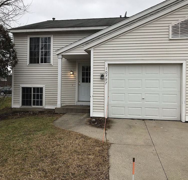 1st image of 10797 Chicago Dr