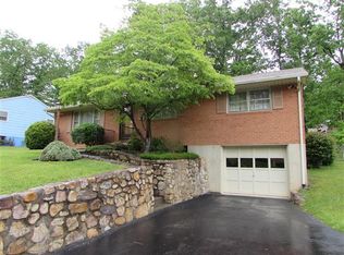 1809 N Oakwood Dr, Clifton Forge, VA 24422