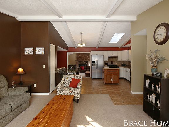 5th image of 221 Andover St SE