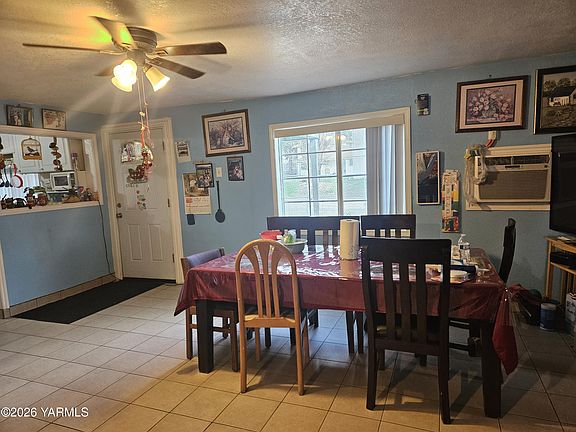 3rd image of 513 S La Pierre Rd