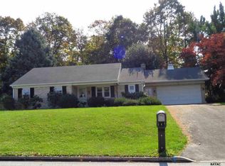 5 Northview Dr, Hanover, PA 17331