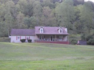 138 Briarcrest Ln, Elkview, WV 25071