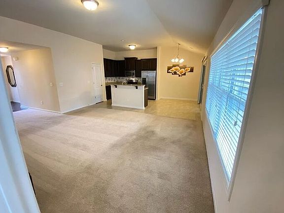 3rd image of 847 Dovefield Ln