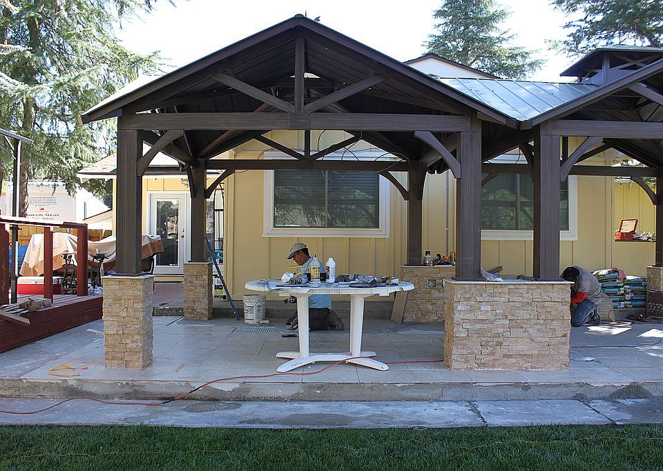 2nd image of 8010 Valley View Trl