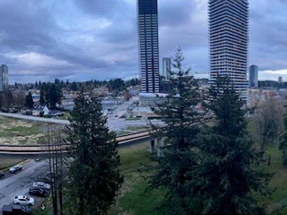 5th image of 13428 105th Ave #906
