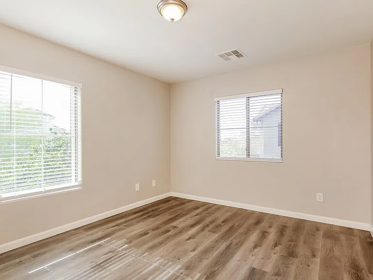 17716 N 114th Ln — Photo 12