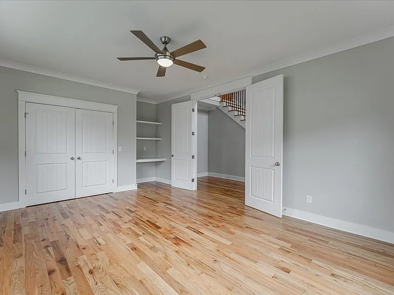 2318 Large Oak Dr — Photo 5