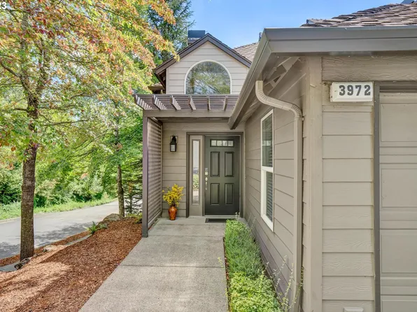 3972 Carman Dr, Lake Oswego, OR 97035
