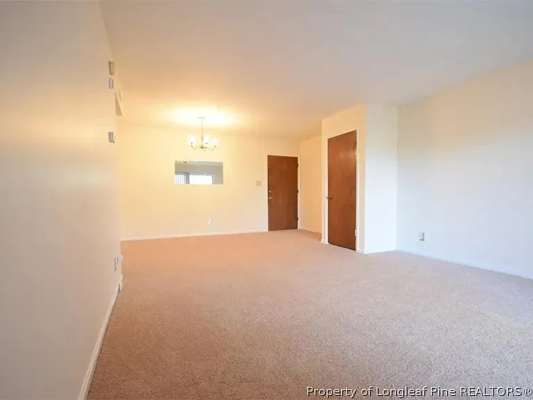629 Gables Ct — Photo 13