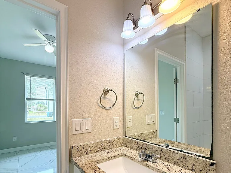 2 W Orange St #101 — Photo 41