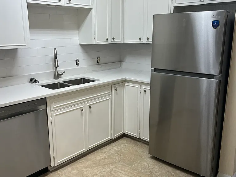803 Ockley Dr #6 — Photo 7