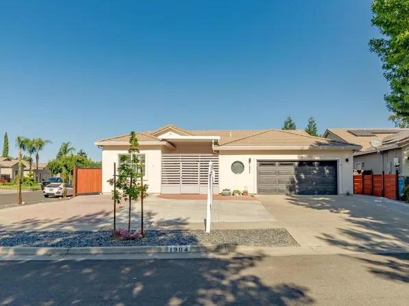 1904 Stabler Park Dr, Yuba City, CA 95993