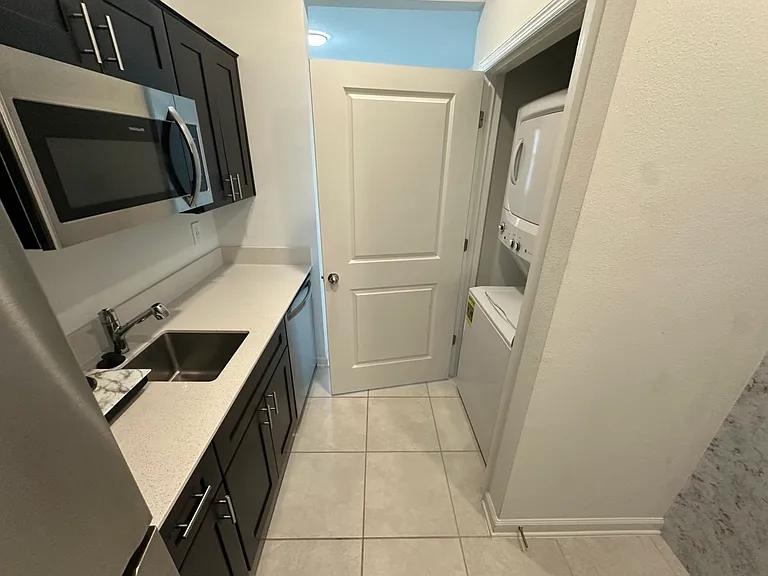 1563 Marksman Rd #B — Photo 10