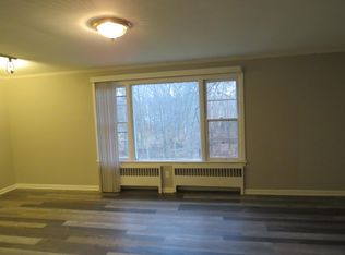 5327 Old Oxford Ln, Youngstown, OH