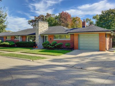 1401 Park Ridge Blvd, Park Ridge, IL, 60068