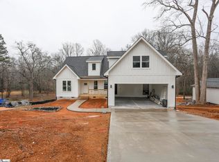 14 Ferncrest Dr, Greenville, SC 29605