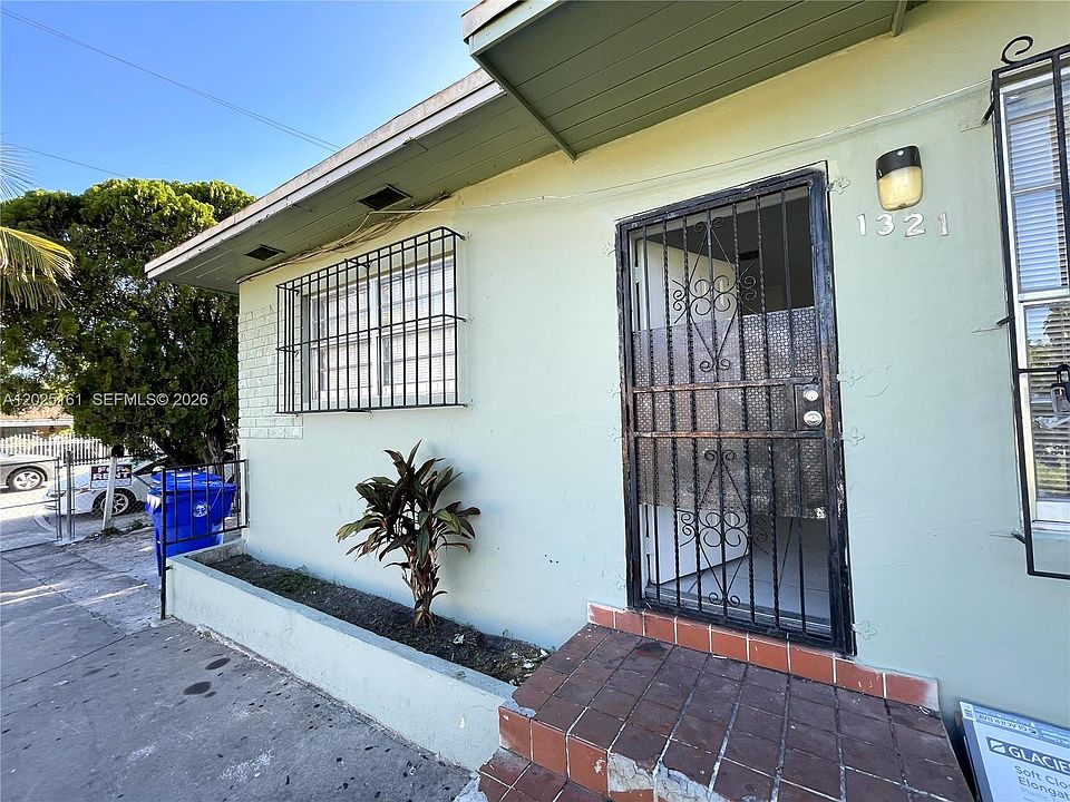 1st image of 1321 NW 28th St