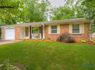 4627 Wickford Dr E, Sylvania, OH 43560